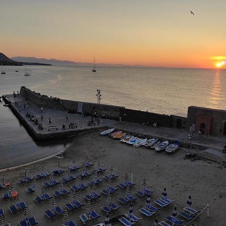 Casa Vacanze Tramonto Alla Marina Apartment Cefalu Exterior photo