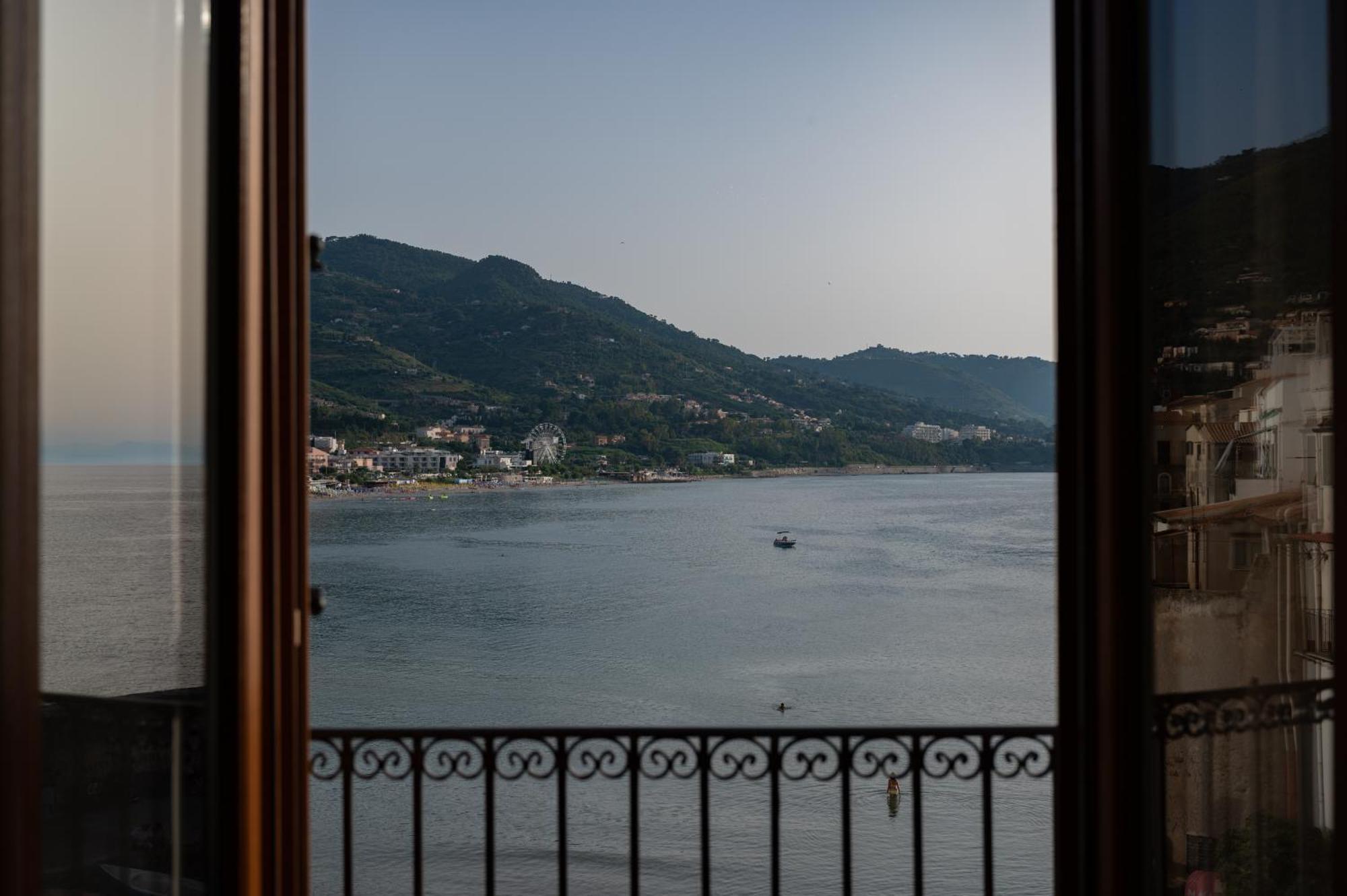 Casa Vacanze Tramonto Alla Marina Apartment Cefalu Exterior photo