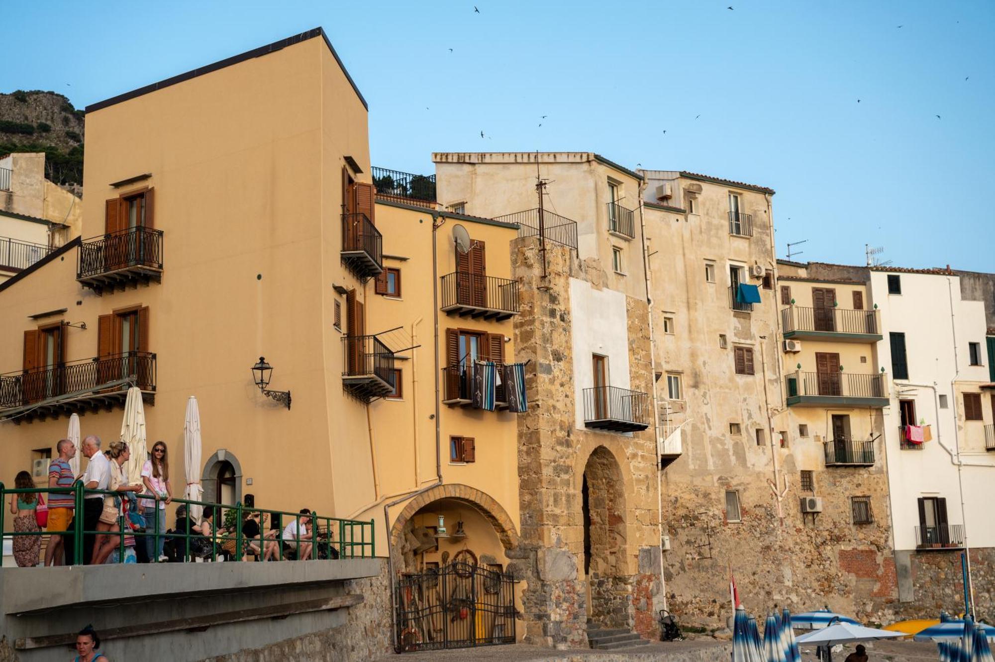 Casa Vacanze Tramonto Alla Marina Apartment Cefalu Exterior photo