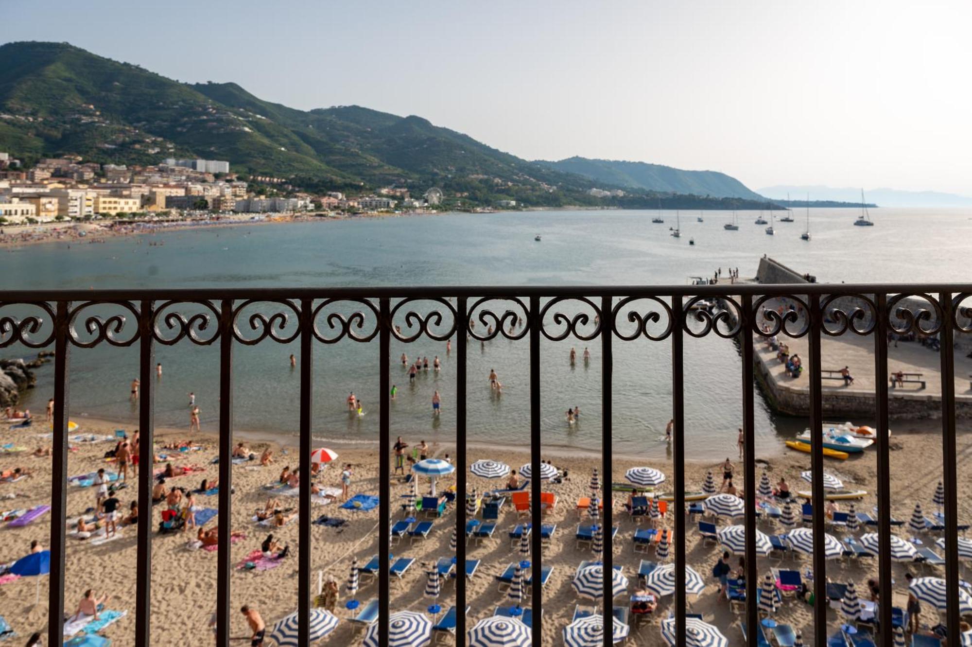 Casa Vacanze Tramonto Alla Marina Apartment Cefalu Exterior photo